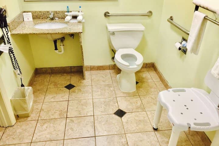 Room 8 of 13